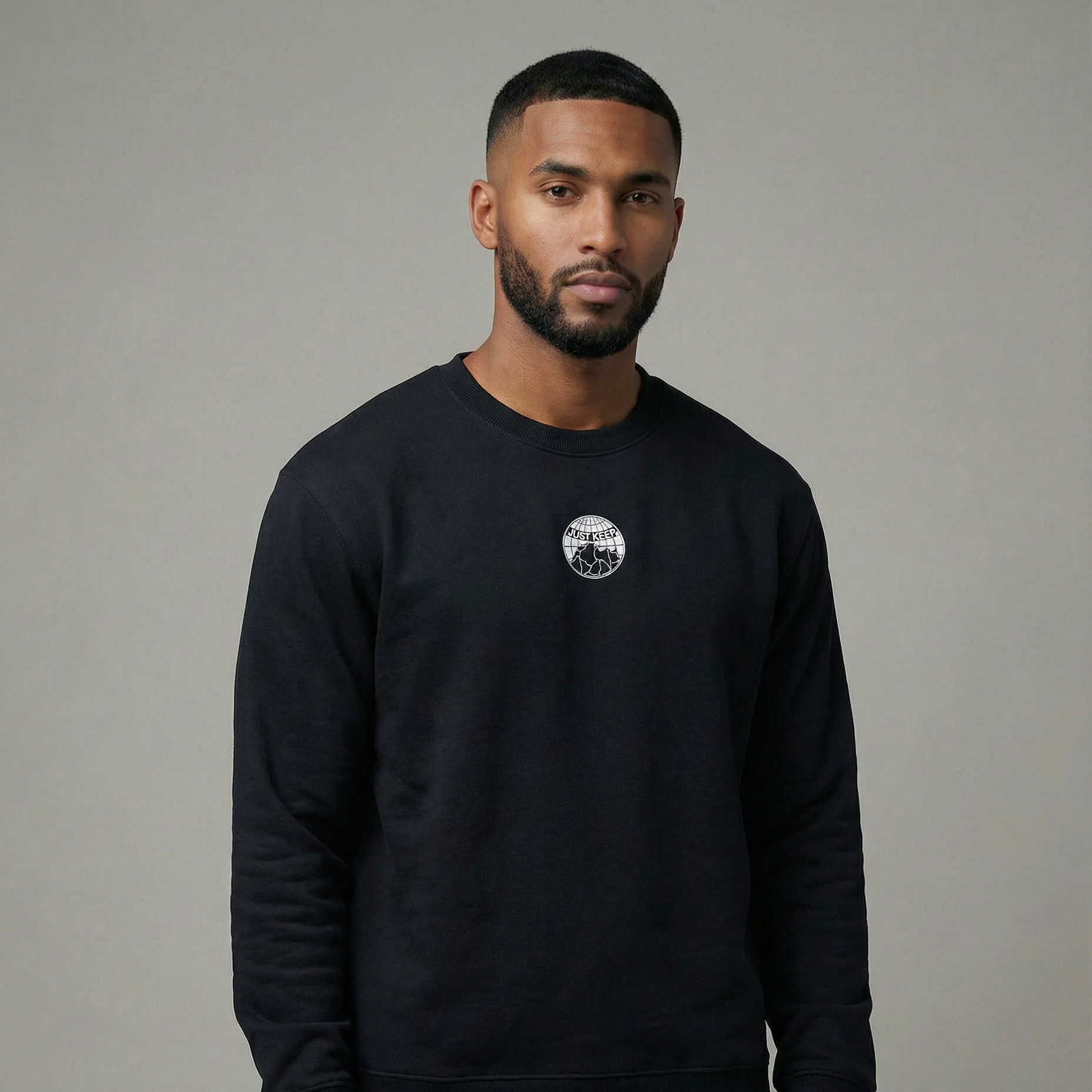 TNA ESSENTIALS | SWEATSHIRT (Dunkel)